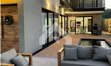 Casa de Condomínio em Alphaville  -  Santana de Parnaíba