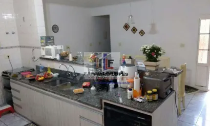 Casa com 3 quartos à venda na Avenida Gago Coutinho, Vila Aquilino, Santo André