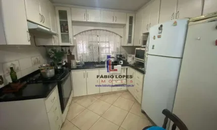 Sobrado com 3 dormitórios à venda, 238 m² por R$ 850.000,00 - Vila Sacadura Cabral - Santo André/SP