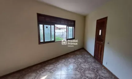 Sobrado com 1 dormitório para alugar por R$ 850,00/mês - Catarcione - Nova Friburgo/RJ