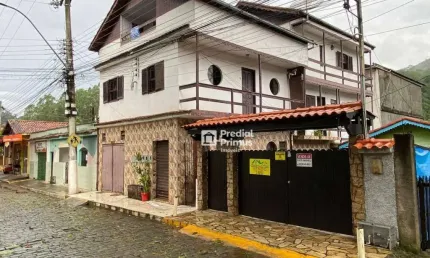 Casa com 8 dormitórios à venda, 205 m² por R$ 600.000,00 - Centro - Bom Jardim/RJ