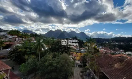 Casa em bairro nobre, com 2 dormitórios à venda, 165 m² por R$ 650.000 - Braunes - Nova Friburgo/RJ