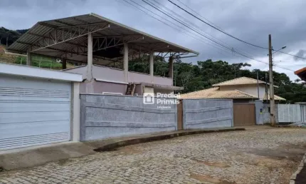 Casa bem novinha, com 2 dormitórios à venda, 114 m² por R$ 580.000 - Amparo - Nova Friburgo/RJ