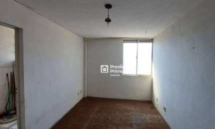 Apartamento com 2 dormitórios para alugar, 60 m² por R$ 730/mês - Jardim Califórnia - Nova Friburgo/RJ