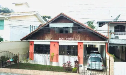 Casa à venda, 260 m² por R$ 940.000,00 - Loteamento São José - Nova Friburgo/RJ