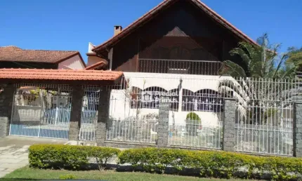 Casa com 4 dormitórios à venda, 290 m² por R$ 1.700.000,00 - Vila Guarani - Nova Friburgo/RJ
