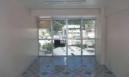 Sala para alugar, 25 m² por R$ 700,00 - Vilage - Nova Friburgo/RJ