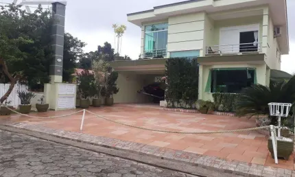 ** Morada da Praia - OPORTUNIDADE - Maravilhoso sobrado c/ 337 m² de área construída à 700 metros da praia **