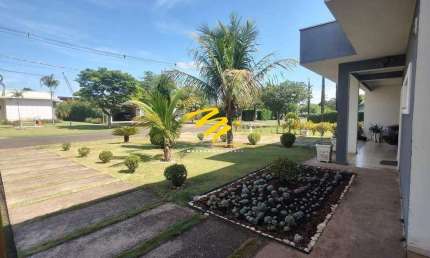 Casa à venda em Salto, Residencial Primavera, com 3 suítes, com 350 m²
