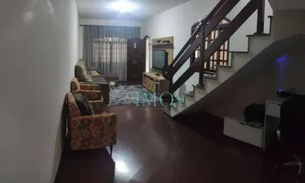 Sobrado com 3 dormitórios à venda, 262 m² por R$ 650.000,00 - Residencial União - São José dos Campos/SP