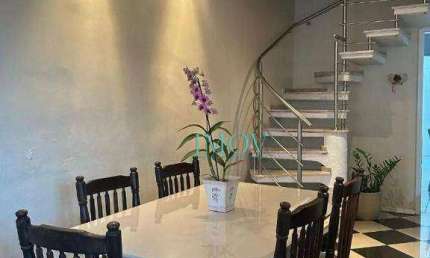 Sobrado com 3 dormitórios à venda, 250 m² por R$ 933.000 - Jardim Uirá - São José dos Campos/SP