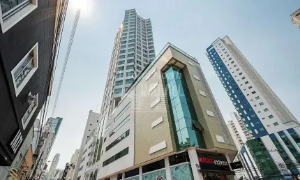 Apartamento a venda no centro de balneário camboriú