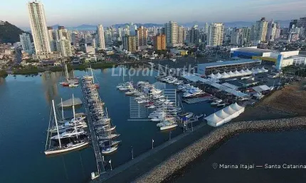 Apartamento com 3 quartos à venda na Rua Laguna, Centro, Itajaí