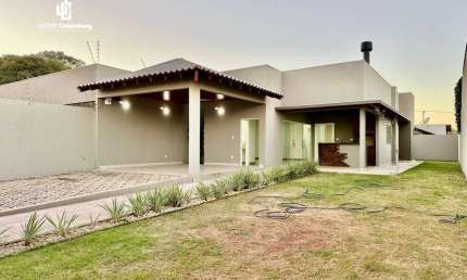 Casa para Venda em Campo Grande, Bairro Seminário, 3 dormitórios, 4 vagas
