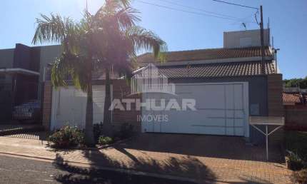 Casa com 3 quartos à venda no Jardim Lancaster, Foz do Iguaçu 