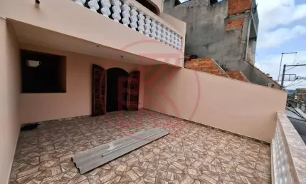 Sobrado para Venda em São Bernardo do Campo, Jardim Thelma, 3 dormitórios, 2 banheiros, 2 vagas