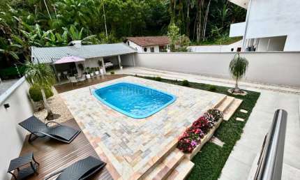 Casa com 3 quartos à venda no São Marcos, Joinville 