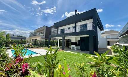 Casa em condomínio fechado com 4 quartos à venda na Vila Nova, Joinville 