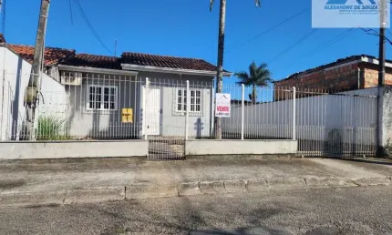 Casa com 2 quartos à venda na Rua dos Ipês Amarelo, Madri, Palhoça