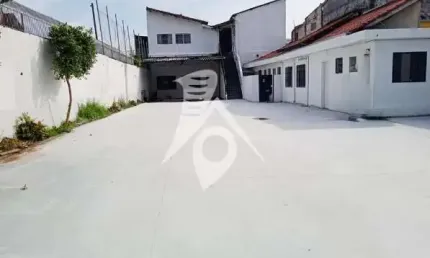 Casa comercial para alugar na Rua Angical, 363, Vila Carrão, São Paulo