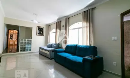 Casa com 5 quartos para alugar na Rua Uruçuca, 250, Vila Antonina, São Paulo