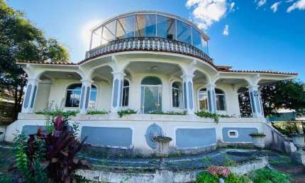 Casa comercial com 12 salas para alugar na Avenida Prefeito Erasto Gaertner, 1381, Bacacheri, Curitiba por R$ 18.000