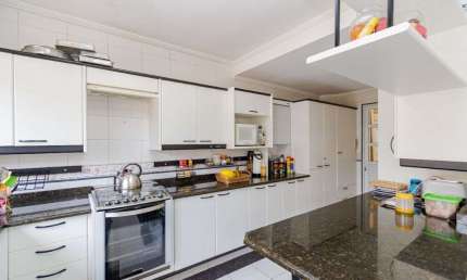 Casa com 4 quartos à venda na Francisco Braga, 156, Guabirotuba, Curitiba por R$ 1.100.000
