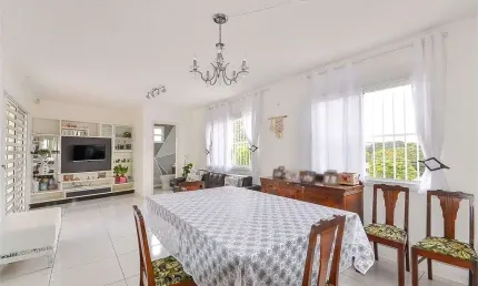 Casa com 4 quartos à venda na rua professor joaquim de mattos barreto, 313, são lourenço, curitiba por r$ 1.250.000