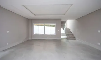 Casa em condomínio fechado com 4 quartos à venda na Rua Maria Luiza Bazzani Natal, 381, Uberaba, Curitiba por R$ 2.670.000