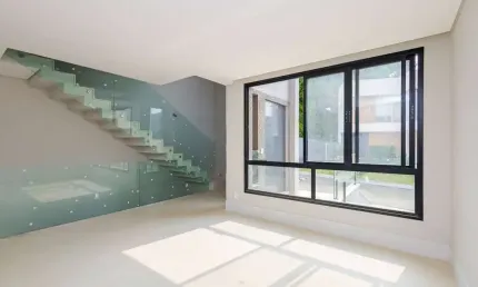Casa em condomínio fechado com 3 quartos à venda na Rua Maria Luiza Bazzani Natal, 381, Uberaba, Curitiba por R$ 2.990.000
