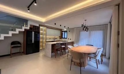 Casa em condomínio fechado com 3 quartos à venda na avenida cândido hartmann, 5118, santa felicidade, curitiba por r$ 1.698.000
