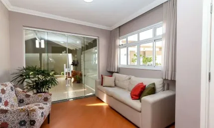 Casa em condomínio fechado com 4 quartos à venda na Rua Bahia, 530, Guaíra, Curitiba por R$ 990.000