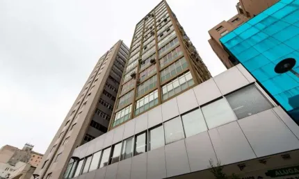 Sala comercial à venda na rua voluntários da pátria, 233, centro, curitiba por r$ 130.000
