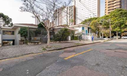 Casa com 3 quartos à venda na Rua Professora Ephigênia do Rego Barros, 50, Mercês, Curitiba por R$ 2.250.000