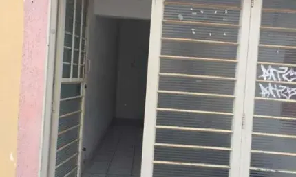 Casa para Venda em Ribeirão Preto, Centro, 2 dormitórios, 1 banheiro