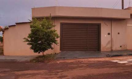 Casa para Venda em Ribeirão Preto, Jardim Arlindo Laguna, 2 dormitórios, 2 banheiros, 3 vagas