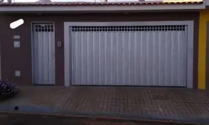Casa para Venda em Ribeirão Preto, Jardim Diva Tarlá de Carvalho, 3 dormitórios, 1 suíte, 2 banheiros, 2 vagas