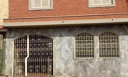 Sobrado para Venda em Ribeirão Preto, Centro, 4 dormitórios, 1 suíte, 1 banheiro