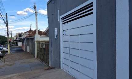 Casa para Venda em Ribeirão Preto, Ipiranga, 2 dormitórios, 1 suíte, 1 banheiro, 2 vagas