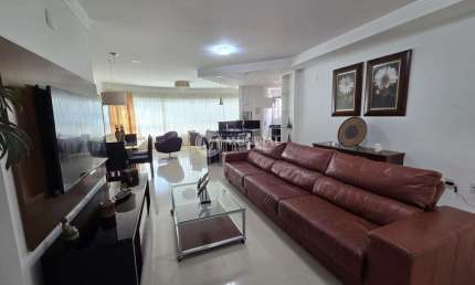 Otimo apartamento quadra mar , Centro, Balneário Camboriú - SC