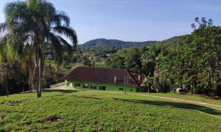 Chácara com 10 dormitórios à venda, 193600 m² por R$ 2.300.000,00 - Saíva - Antonina/PR