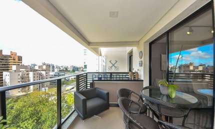 Apartamento com 3 dormitórios em condomínio clube à venda, 90 m² por R$ 1.200.000 - Cabral - Curitiba/PR