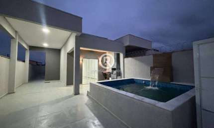 Casa à Venda em Itanhaém - 2 Dormitórios, Piscina e Área de Lazer por R$ 399.000