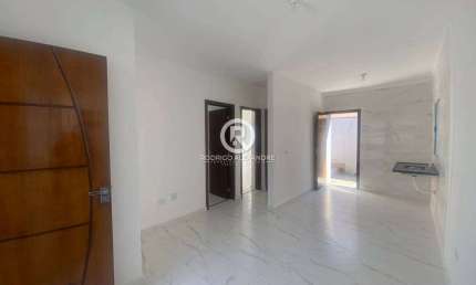Charmosa Casa Geminada à Venda em Itanhaém - 2 Dorms, 1 Suíte, Piscina e Segurança por R$ 285.000