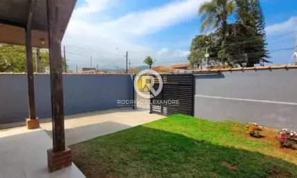 Casa Espetacular com 3 Dormitórios à Venda em Nova Itanhaém - Apenas R$ 349.000!