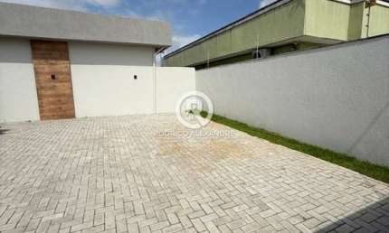 Casa à venda com 2 dormitórios (sendo 1 suíte), piscina por R$260.000,00