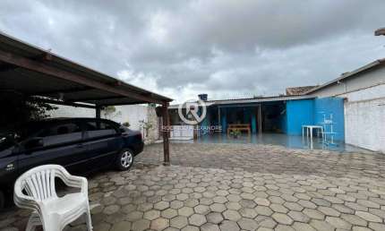 Casa à Venda em Nova Itanhaém: 2 Suítes, 6 Vagas e Churrasqueira por R$ 350.000