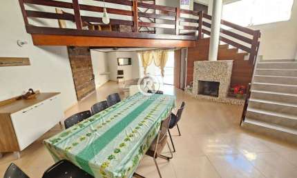 Casa à Venda em Itanhaém: 3 Suítes, Piscina e 4 Vagas - Oportunidade Imperdível!