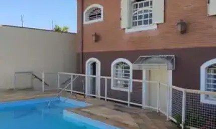 Casa para Venda em Bragança Paulista, Jardim America, 3 dormitórios, 1 suíte, 3 banheiros, 2 vagas