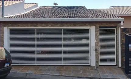 Casa para Venda em Bragança Paulista, Residencial Quinta dos Vinhedos, 2 dormitórios, 1 suíte, 1 banheiro, 2 vagas